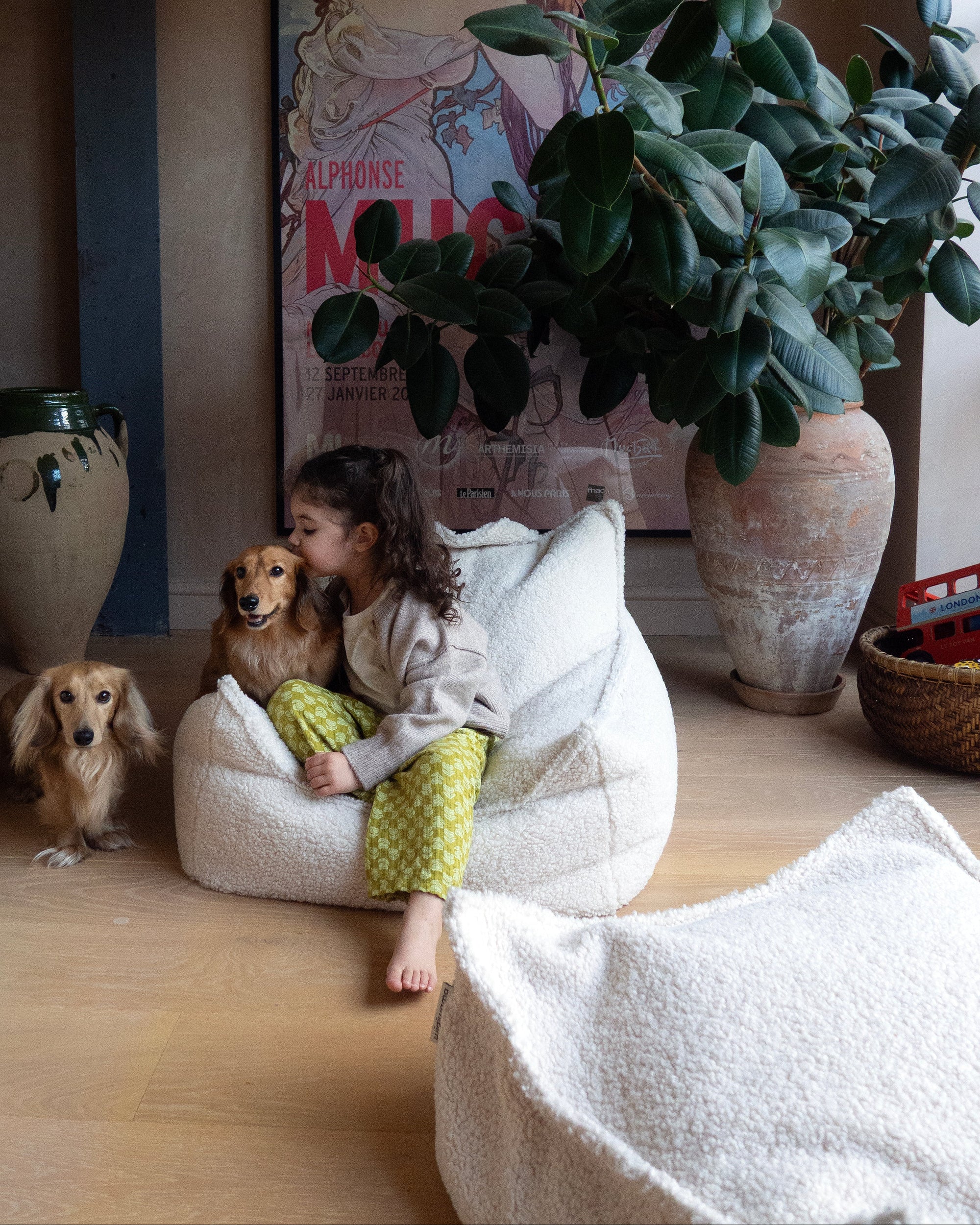 Wigiwama Olive children's furniture lifestyle photo